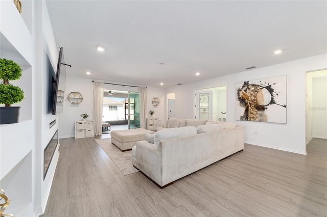 7233 SW 64TH STREET ROAD, Ocala, FL 34476