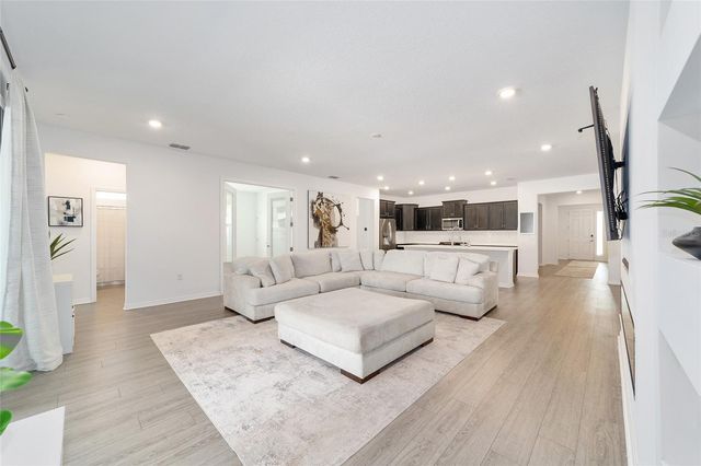 7233 SW 64TH STREET ROAD, Ocala, FL 34476