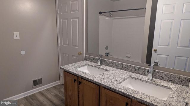 1875 TIGER LILY CIR, Woodbridge, VA 22192
