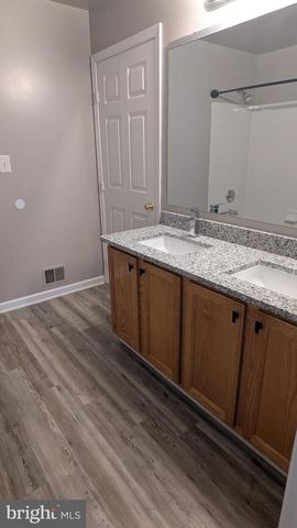 1875 TIGER LILY CIR, Woodbridge, VA 22192