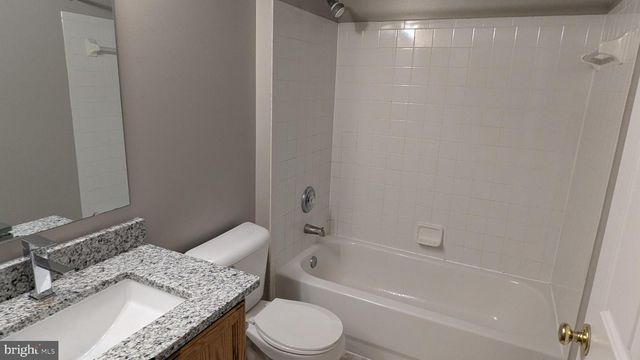 1875 TIGER LILY CIR, Woodbridge, VA 22192