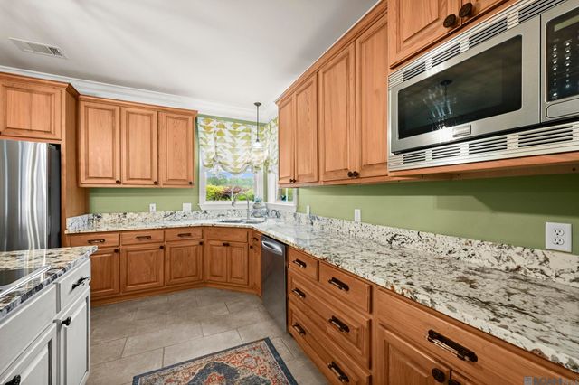 4011 Balmoral Dr, Jackson, LA 70748