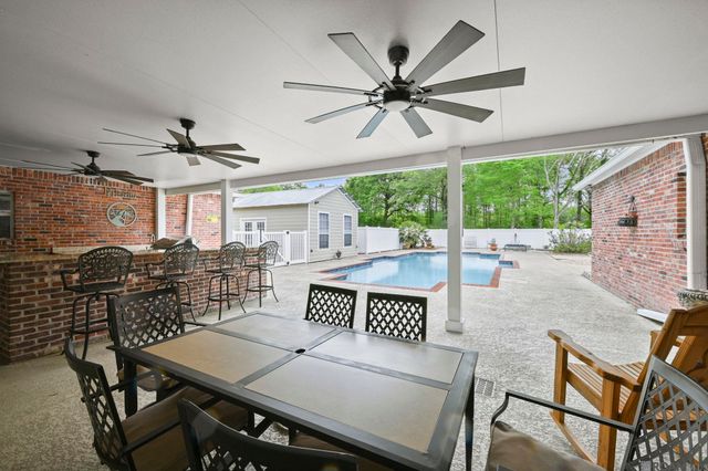 4011 Balmoral Dr, Jackson, LA 70748