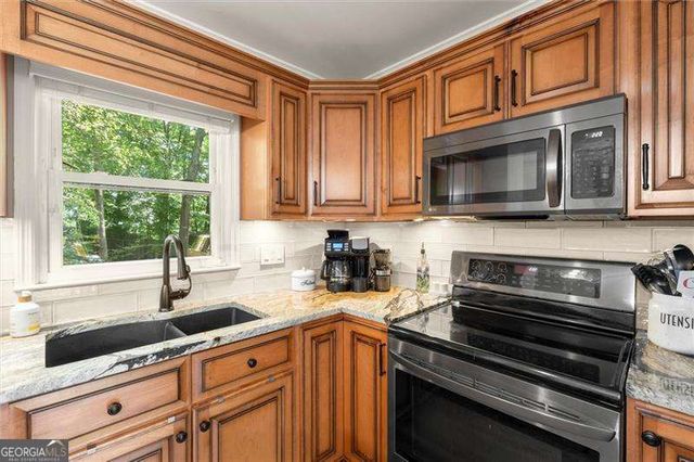 104 Caracas Drive, Woodstock, GA 30188