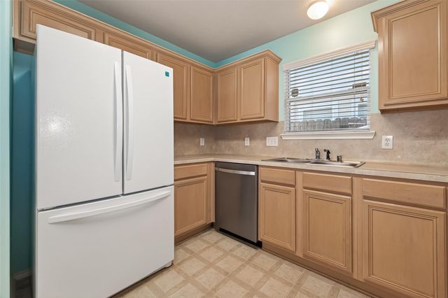 11034 Knobbley Oak Court, Houston, TX 77065