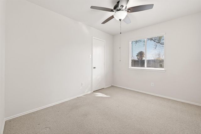 11034 Knobbley Oak Court, Houston, TX 77065