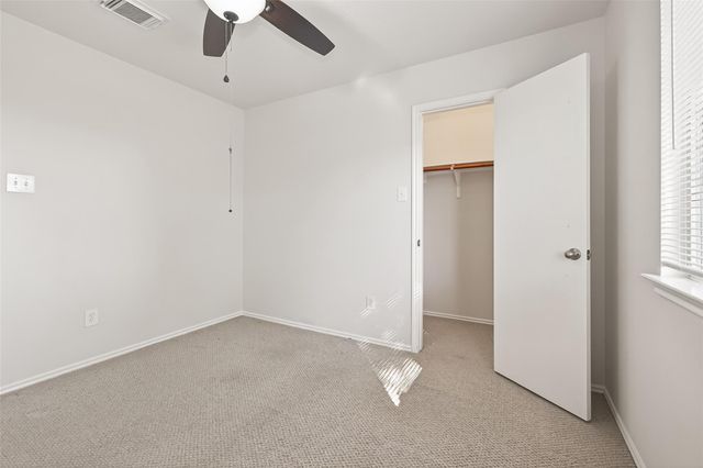 11034 Knobbley Oak Court, Houston, TX 77065