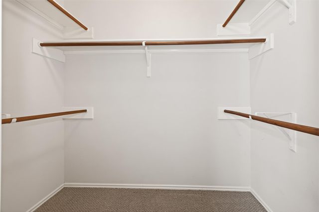 11034 Knobbley Oak Court, Houston, TX 77065