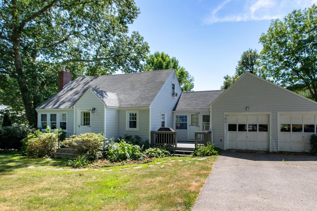 752 Exeter Road, Hampton, NH 03842