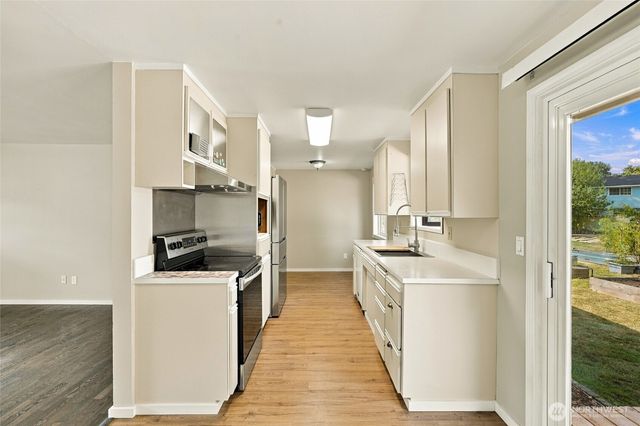 4813 190th Street SW, Lynnwood, WA 98036