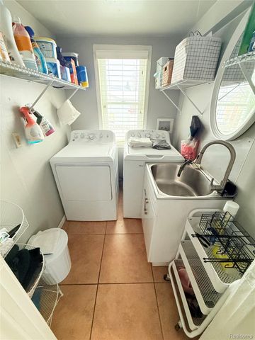 33526 Duncan, Fraser, MI 48026