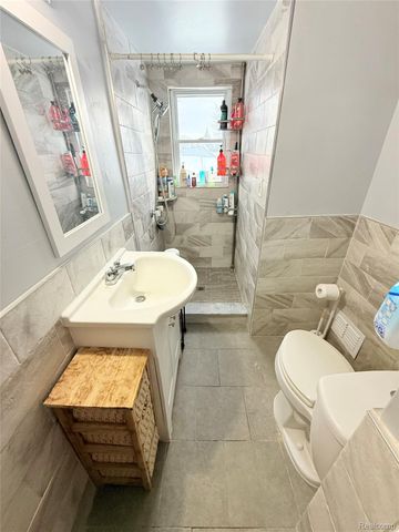 33526 Duncan, Fraser, MI 48026