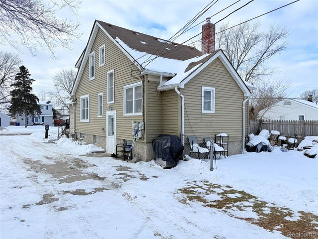 33526 Duncan, Fraser, MI 48026