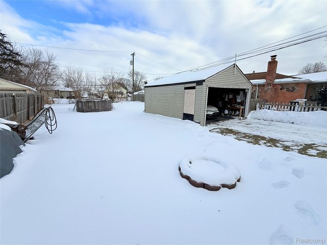 33526 Duncan, Fraser, MI 48026