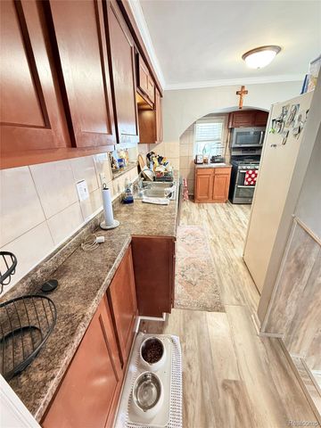 33526 Duncan, Fraser, MI 48026