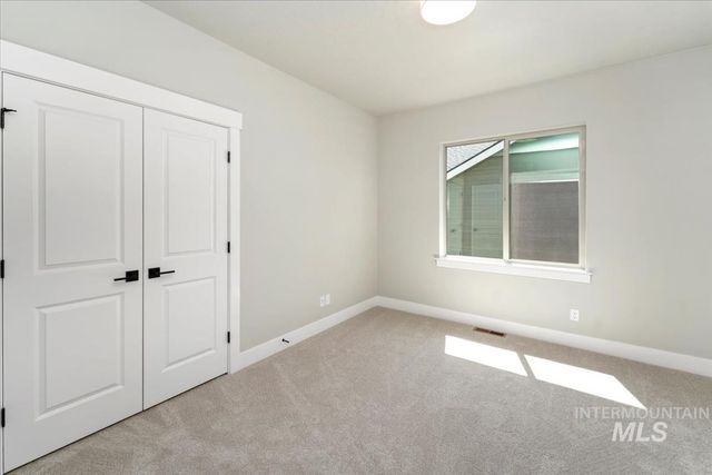 6616 N Good Dr, Eagle, ID 83629
