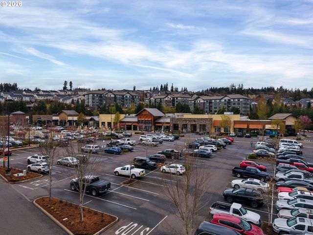 9801 Se NICHOLAS Dr, Happy Valley, OR 97086