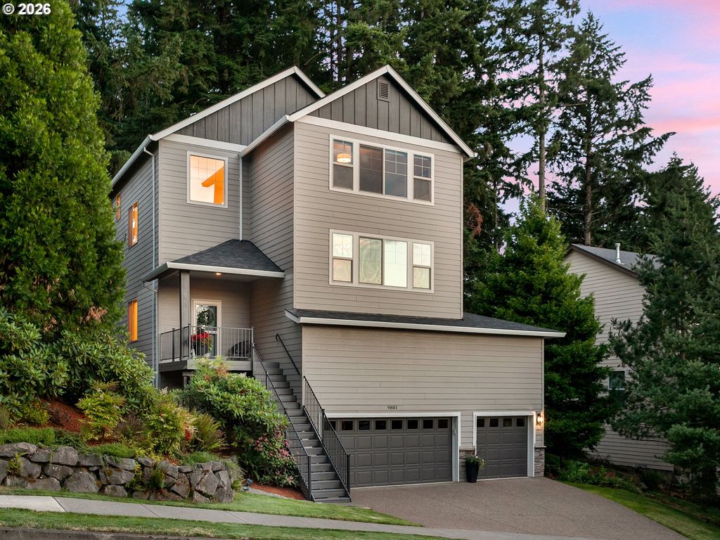 9801 Se NICHOLAS Dr, Happy Valley, OR 97086