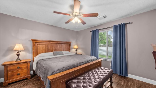 9906 Farrell Drive, Houston, TX 77070