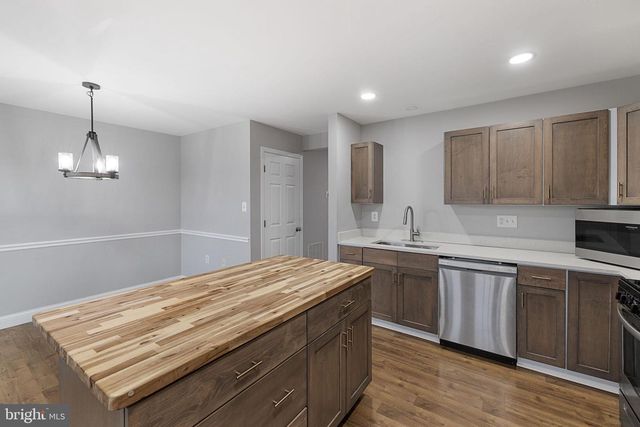 509 HUPPS HILL CT, Strasburg, VA 22657