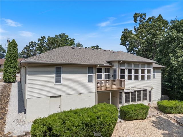 12 McKenzie Drive, Bella Vista, AR 72715