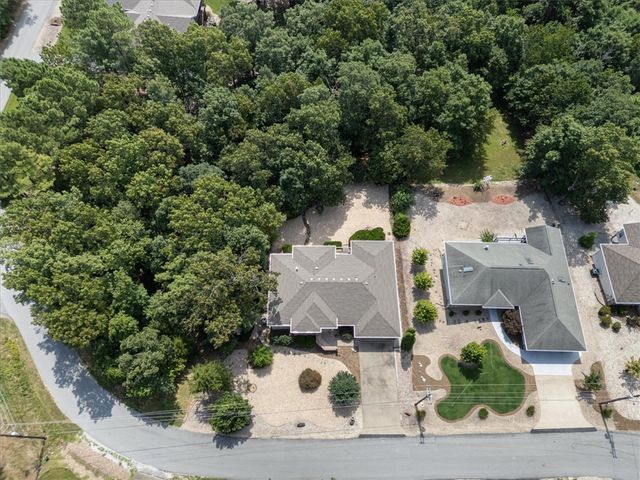12 McKenzie Drive, Bella Vista, AR 72715