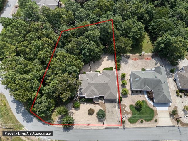 12 McKenzie Drive, Bella Vista, AR 72715