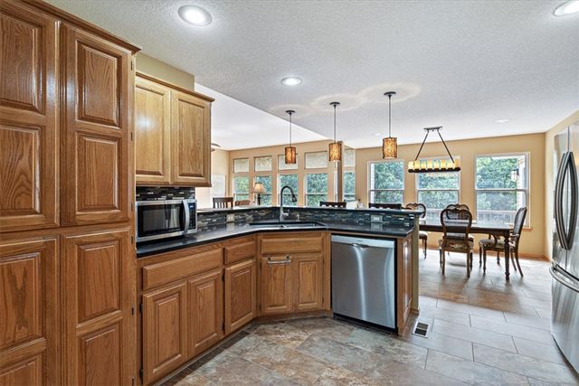 12 McKenzie Drive, Bella Vista, AR 72715