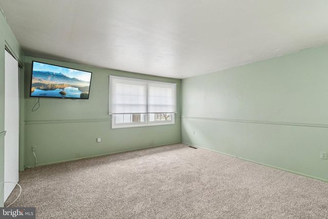 2709 PINEWOOD DR, Waldorf, MD 20601