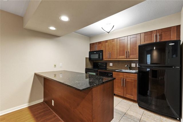 7685 Northcross DR 201, Austin, TX 78757