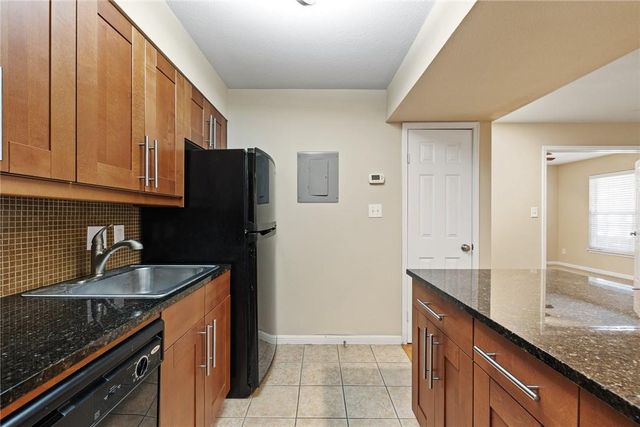 7685 Northcross DR 201, Austin, TX 78757