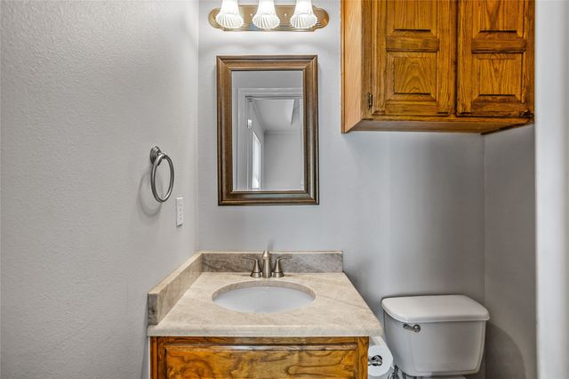 2942 Woodland Hills Drive, Grapevine, TX 76051