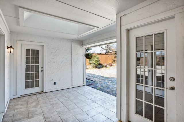 2942 Woodland Hills Drive, Grapevine, TX 76051