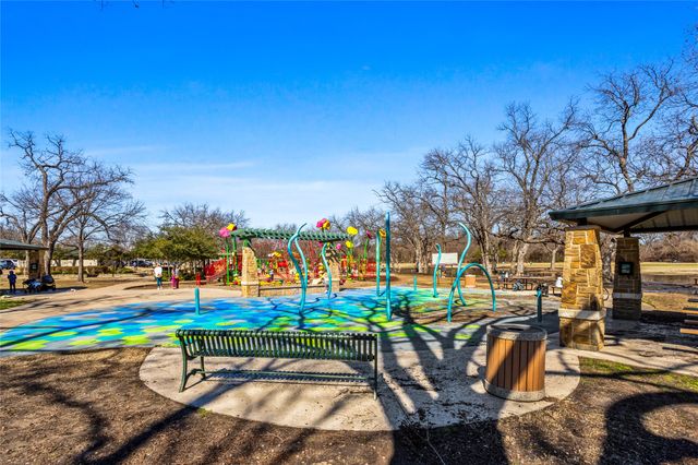 2942 Woodland Hills Drive, Grapevine, TX 76051