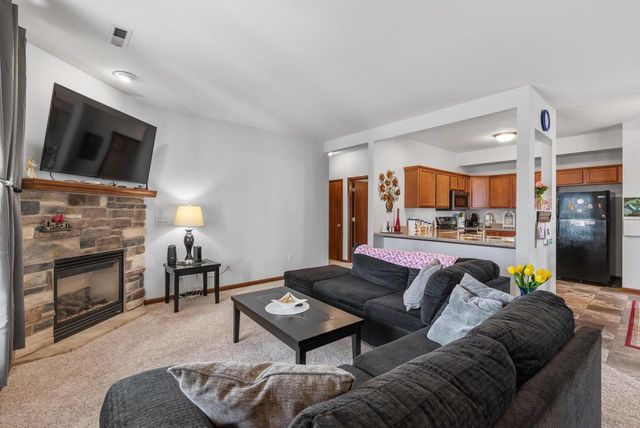 W197N17086 Stonewall DRIVE, Jackson, WI 53037