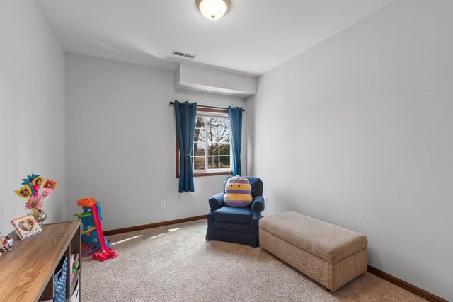 W197N17086 Stonewall DRIVE, Jackson, WI 53037