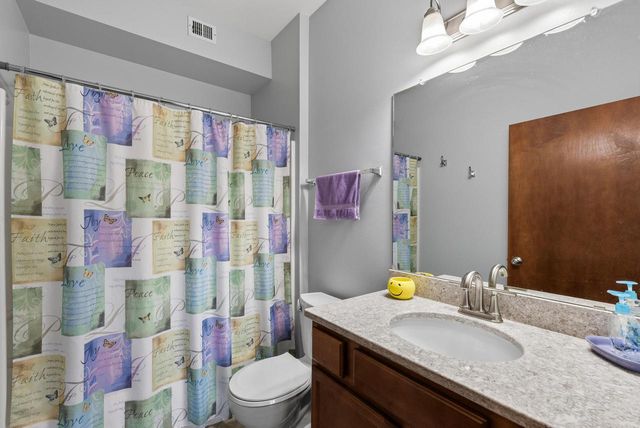 W197N17086 Stonewall DRIVE, Jackson, WI 53037