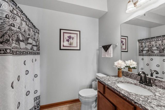 W197N17086 Stonewall DRIVE, Jackson, WI 53037
