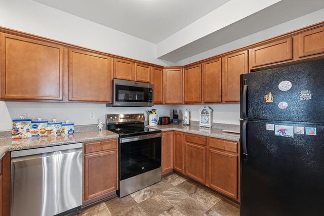 W197N17086 Stonewall DRIVE, Jackson, WI 53037