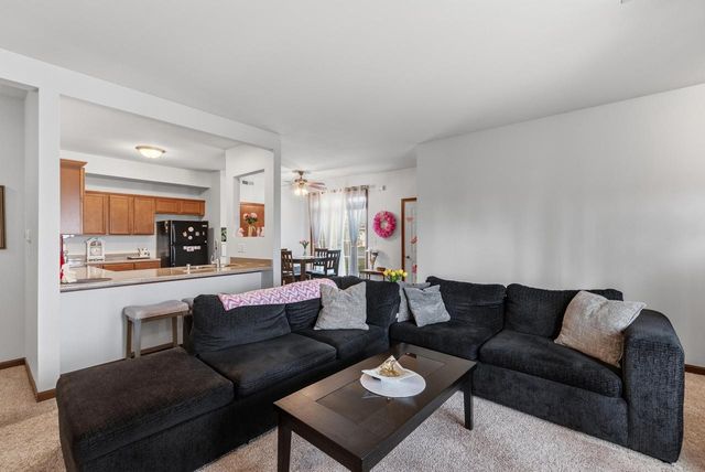 W197N17086 Stonewall DRIVE, Jackson, WI 53037