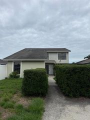 5104 SPRINGWATER COURT, Tampa, FL 33624