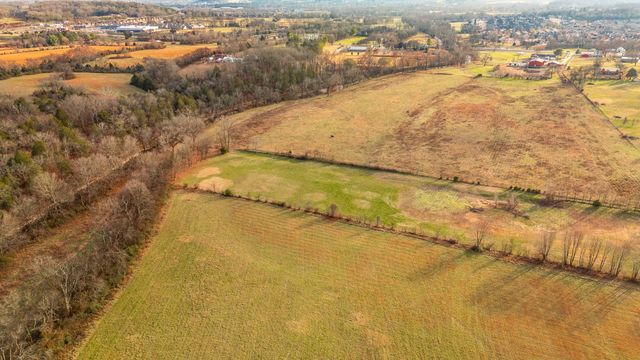 170 Upper Station Camp Crk Rd, Gallatin, TN 37066