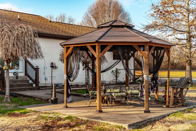 170 Upper Station Camp Crk Rd, Gallatin, TN 37066