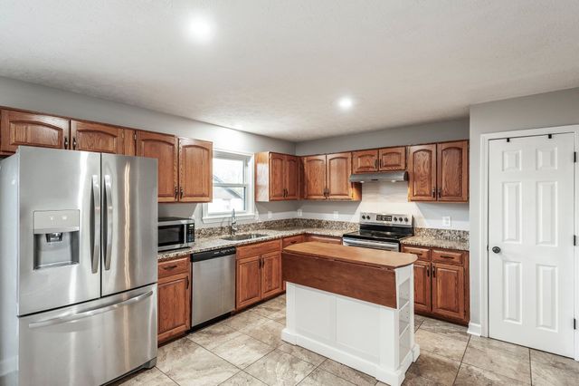 170 Upper Station Camp Crk Rd, Gallatin, TN 37066