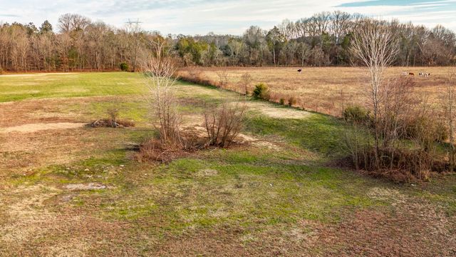 170 Upper Station Camp Crk Rd, Gallatin, TN 37066