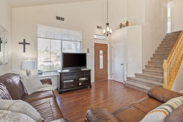 9829 Estacio Ave, Delhi, CA 95315