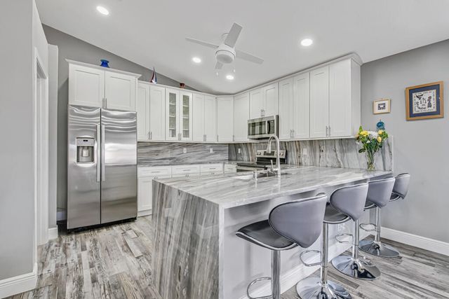 8075 Duomo Circle, Boynton Beach, FL 33472