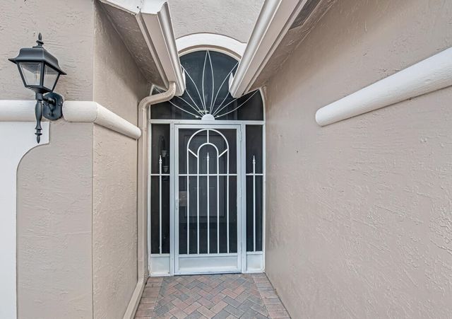 8075 Duomo Circle, Boynton Beach, FL 33472