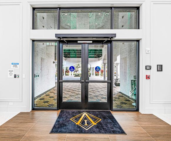 8075 Duomo Circle, Boynton Beach, FL 33472