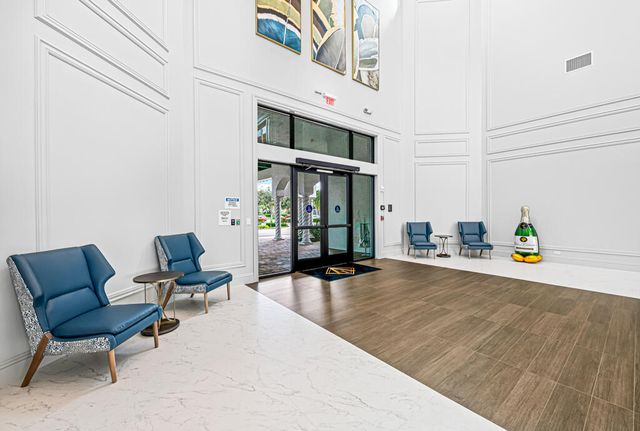 8075 Duomo Circle, Boynton Beach, FL 33472